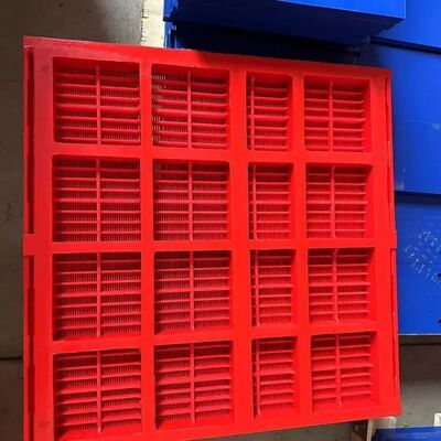 30mm厚のポリウレタンスクリーンマット 高耐磨性と自浄開口