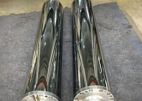 プレコートコンパウンドおよび金属圧延作業用の制限されたマイナー温度ドリフト誘導加熱ローラー