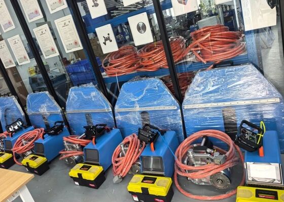解体および構造変更用のコンクリートウォールソーマシン
